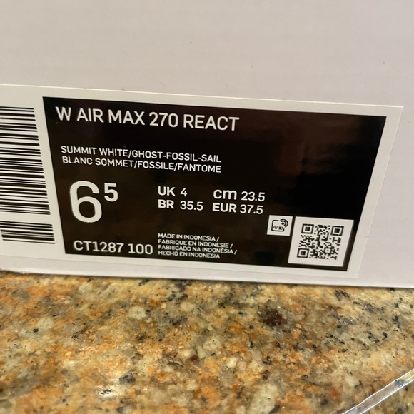 Nike Air Max 270 React - Picture 6 of 7